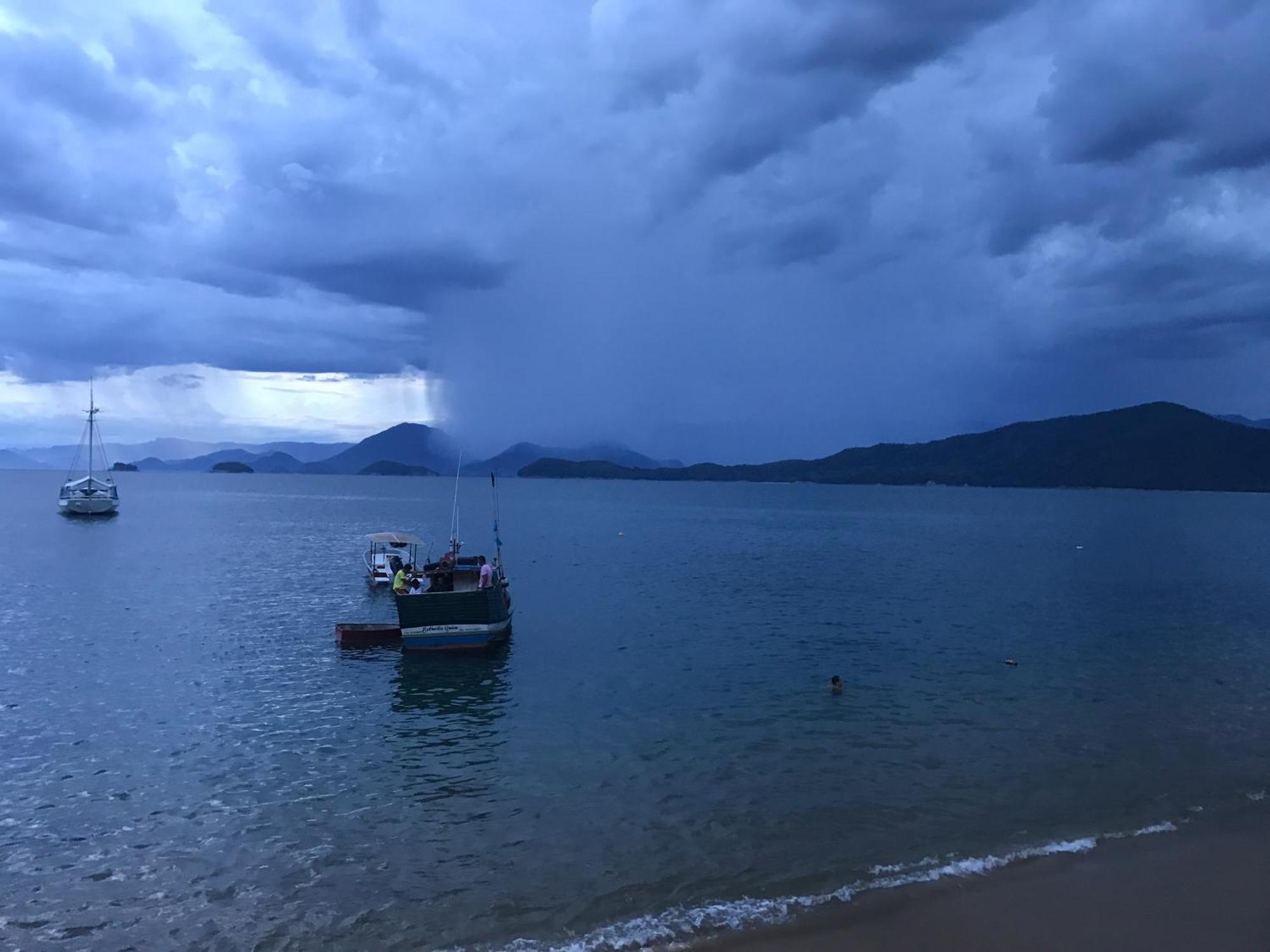 Deck Da Villa Pousada Ubatuba Buitenkant foto